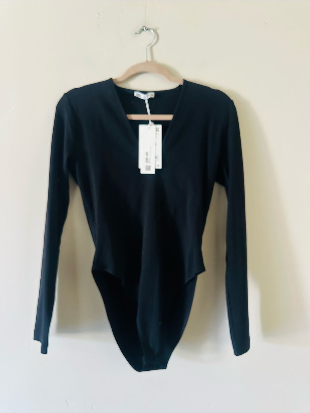 Zara Black Long-Sleeve V-Neck Bodysuit
